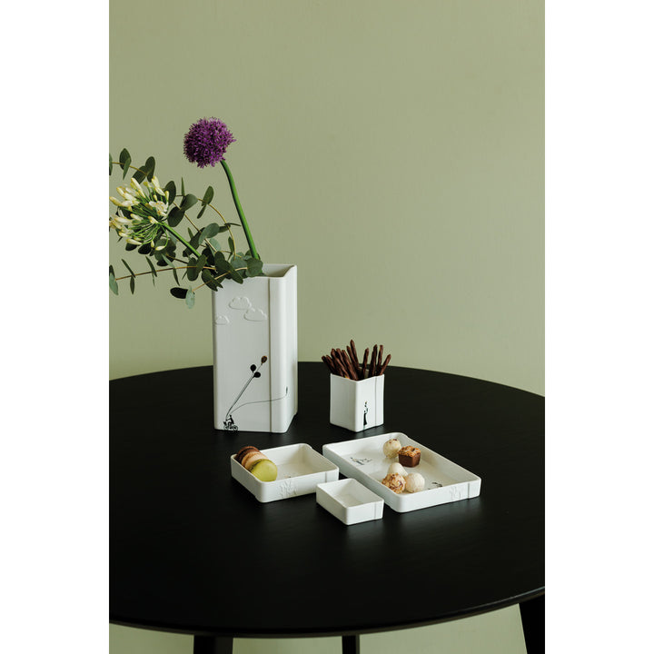 vase et plats en porcelaine rectangulaire avec motif 4avril