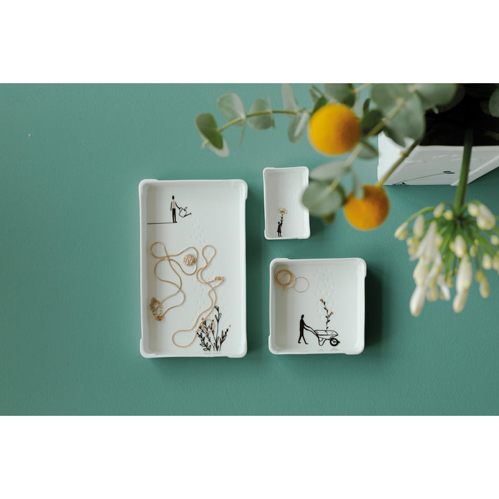 3 coupelles rectangulaires porcelaine motif noirs hommes brouette arrosoir 4avril