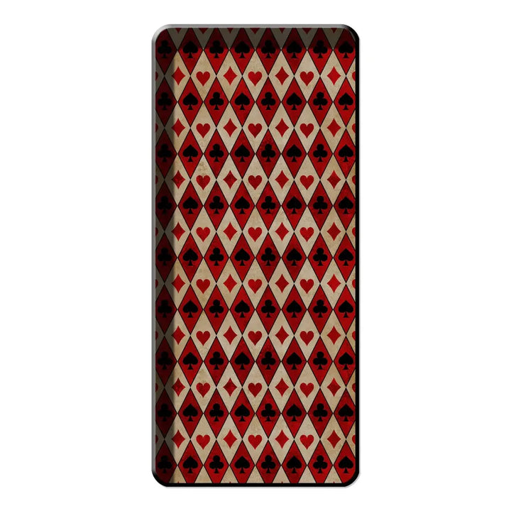 plateau rectangulaire motifs losanges rouge et beige, coeurs et losange rouges et piques et trèfles noirs