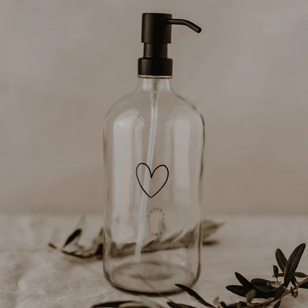 distributeur à savon transparent avec coeur noir 4avril
